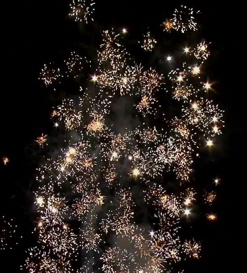 Batareya salyutov Salyut-prokaznik 5