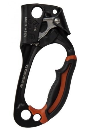 Жумар Манарага (правый)