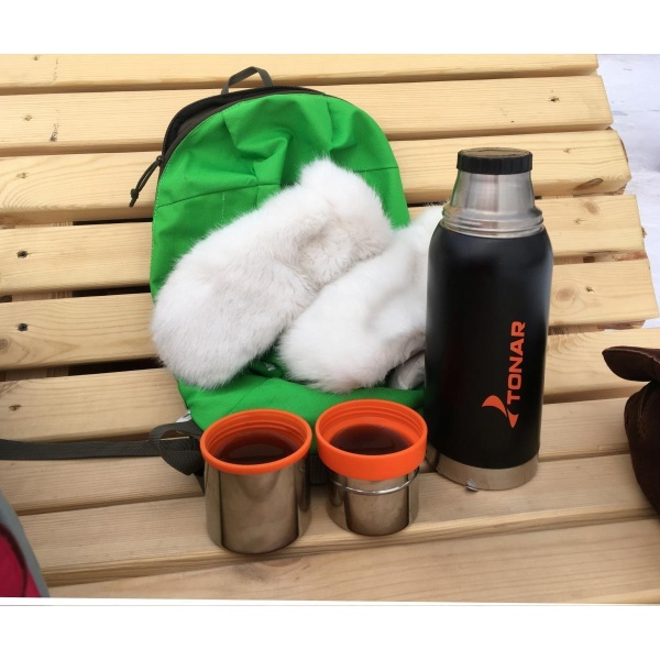 termos-hs-tm-039-1000ml-chernyj-2-kryshki-kruzhki-tonar-4