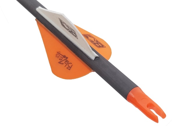 Strela luchnaya karbonovaya Centershot Radical 400 operenie Blazer 22