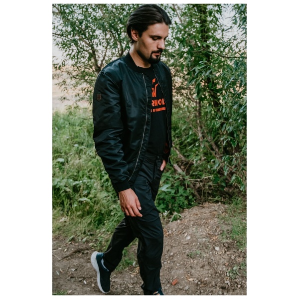 Kurtka WerWolf Bomber demisezonnaya plashchevaya chernyj 2