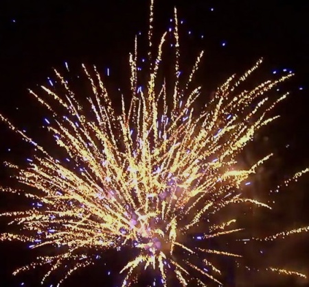 Batareya salyutov Tancuyut vse! 2