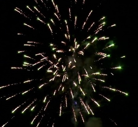 Batareya salyutov Salyut-prokaznik 4